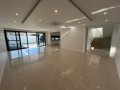 vende-se-luxuosa-moradia-t4-no-condominio-orion-small-1