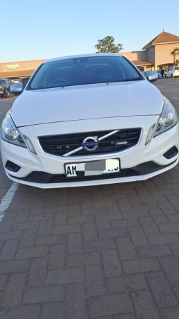volvo-s60-big-0