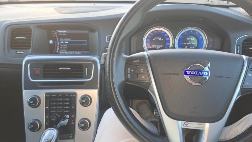 volvo-s60-big-4