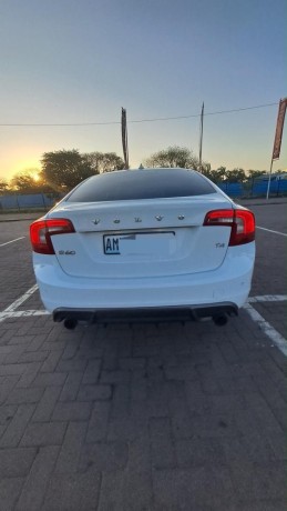 volvo-s60-big-1