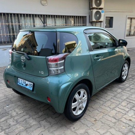 toyota-iq-big-4