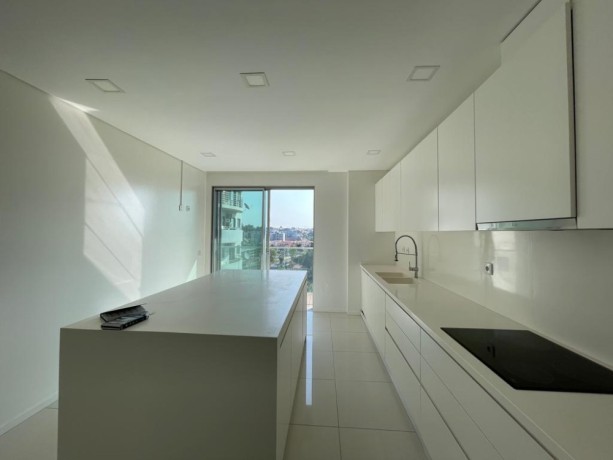 arrenda-se-magnifico-apartamento-t4-no-zen-residence-big-1