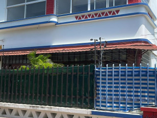 vende-se-geminada-t4-na-polana-cimento