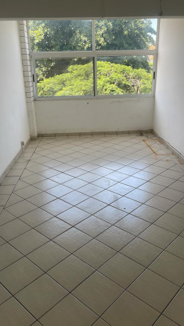 vende-se-geminada-t4-na-polana-cimento-big-1