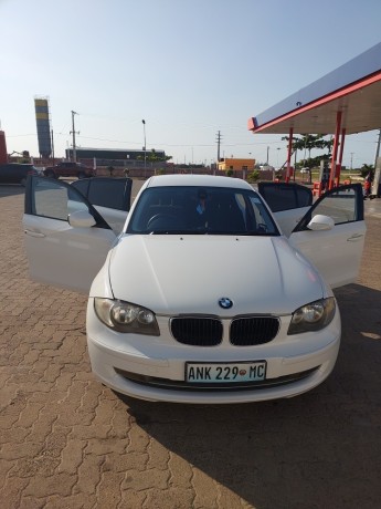 2011-bmw-116i-big-0