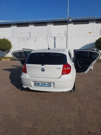2011-bmw-116i-big-1