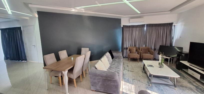 vendo-uma-casa-tipo-8-na-zona-dona-alice-perto-da-willow-international-big-2