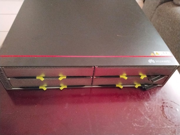 huawei-cloudengine-ce8865-4c-data-center-switch-big-3