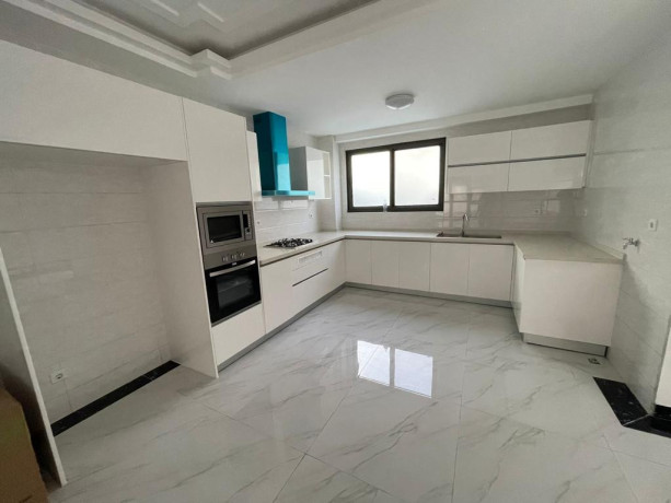moradia-t5-no-condominio-karibu-av-marginal-big-1