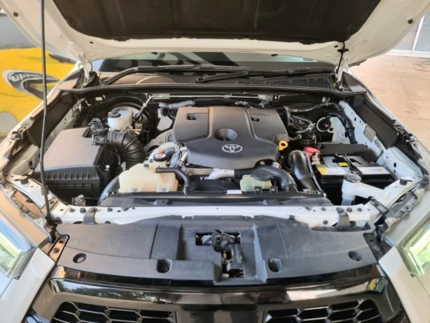vende-se-toyota-hilux-revo-gr-2022-recem-chegado-big-3