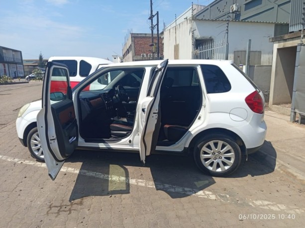 mazda-verisa-big-3