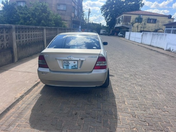 toyota-corola-xcova-big-3