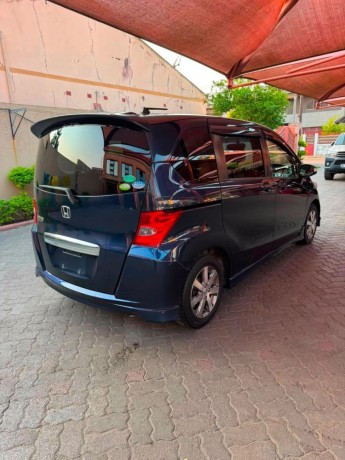 honda-freed-big-0