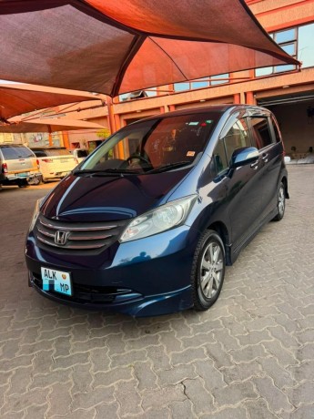 honda-freed-big-2