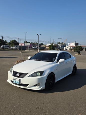 lexus-is250-big-0