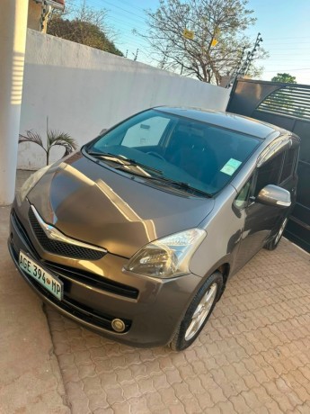 toyota-ractis-big-2