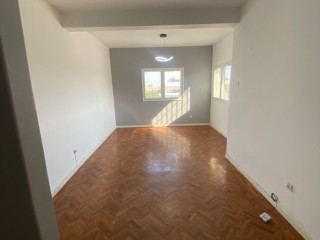 vende-se-apartamento-t3-na-malhangalene-2-andar-em-predio-curto
