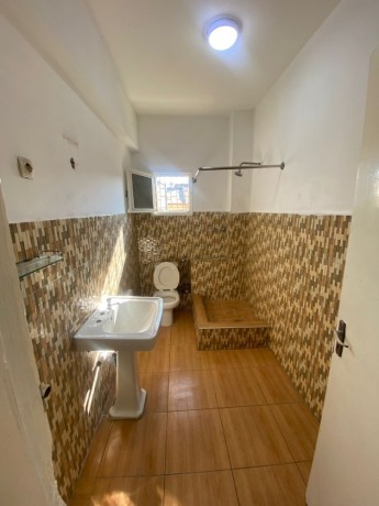 vende-se-apartamento-t3-na-malhangalene-2-andar-em-predio-curto-big-1
