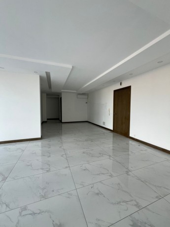 arrenda-se-luxuoso-apartamento-t4-no-condominio-green-view-big-0