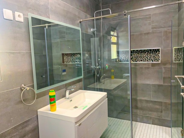 arrenda-se-luxuoso-e-moderno-apartamento-t3-no-triunfo-novo-big-1