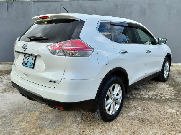 vende-se-nissan-xtrail-2014-recem-chegado-big-1