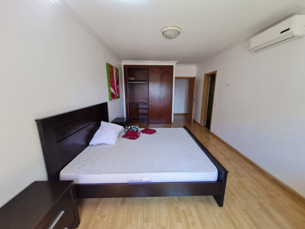 arrenda-se-luxuoso-apartamento-t4-mobilado-no-condominio-life-big-1