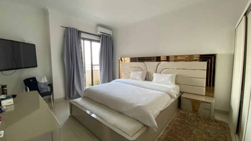 arrenda-se-luxuoso-apartamento-t3-mobilado-no-condominio-karibu-big-1