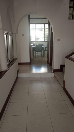 vende-se-moradia-t4-na-sommerschield-1-big-1