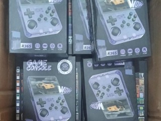 game-console-r36s-selado