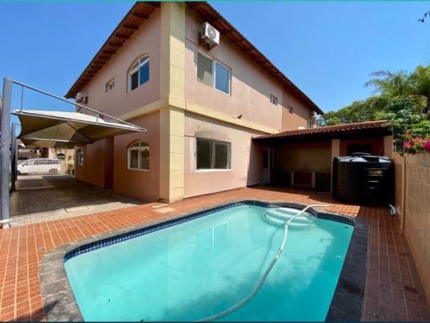 arrenda-se-magnifica-moradia-t4-no-condominio-triunfo-big-0