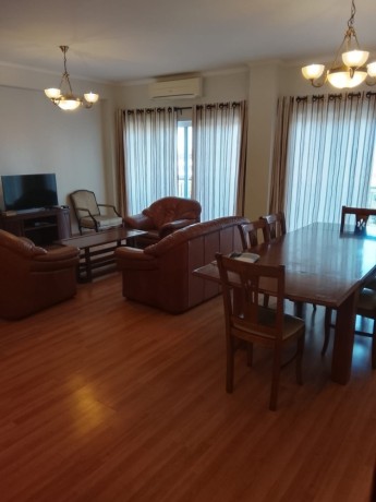arrenda-se-luxuoso-apartamento-t3-mobilado-na-polana-big-4