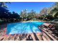arrenda-se-excelente-moradia-t4-no-condominio-park-miramar-small-0