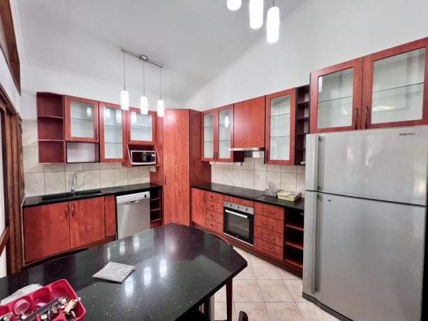 arrenda-se-excelente-moradia-t4-no-condominio-park-miramar-big-4