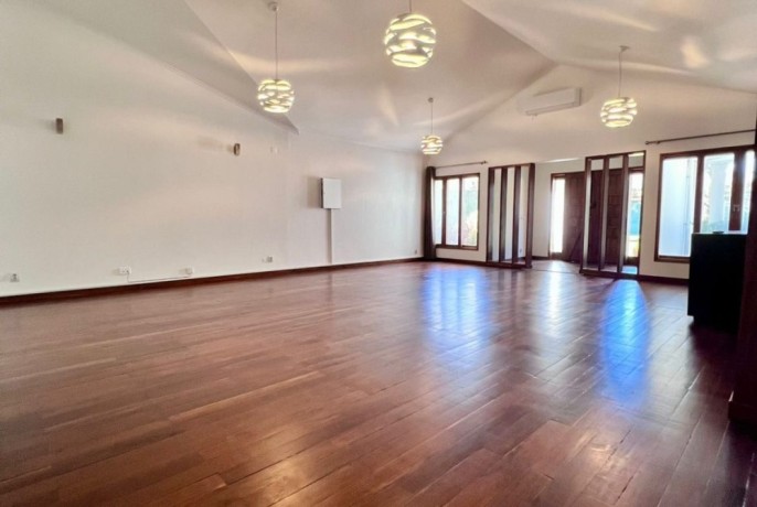 arrenda-se-excelente-moradia-t4-no-condominio-park-miramar-big-1