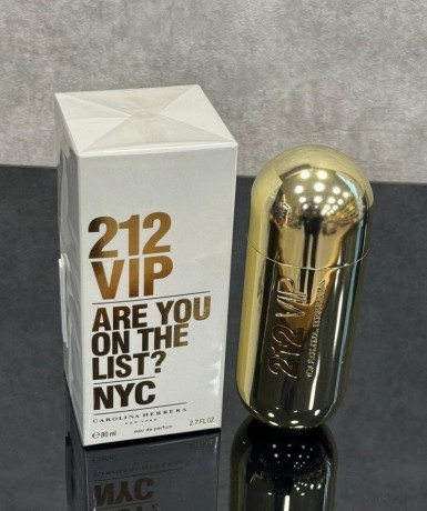 carolina-herrera-212-vip-big-0