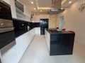 arrenda-se-luxuoso-apartamento-t4-mobilado-no-condominio-cera-residence-small-1
