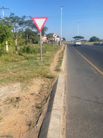 vende-se-terreno-40x70-na-katembe-big-0