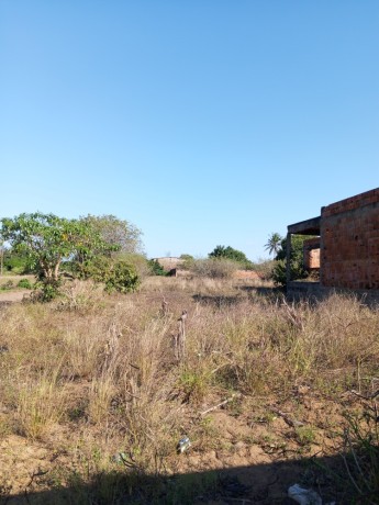 vende-se-terreno-de-40x40m-na-katembe-big-1