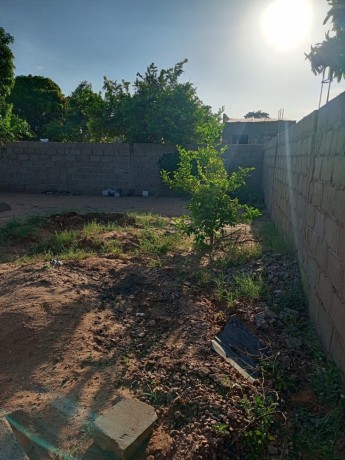 vende-se-terreno-de-15x15-com-muro-e-uma-dep-t1-na-katembe-big-2