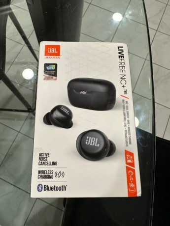 jbl-livefree-nc-selados-big-2
