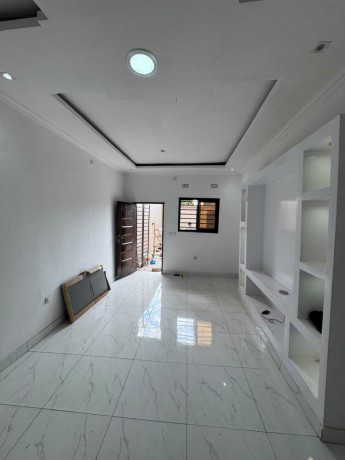 vende-se-uma-casa-t2-recem-construida-no-bairro-das-mahotas-big-0