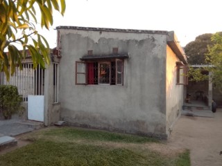 arrenda-se-uma-casa-tipo3-com-uma-cozinha-e-casa-de-banho-dentro-na-machava-socimol-km-15