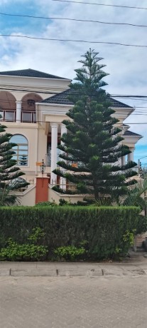 arrenda-se-uma-casa-tipo-5-no-triunfo-big-1