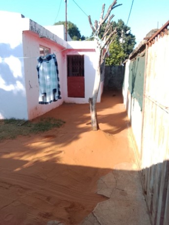 vende-se-uma-casa-no-bairro-de-laulane-big-1