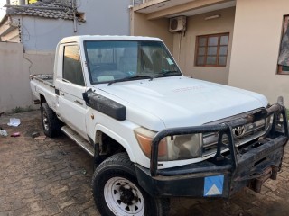 toyota-landcruiser-hz-2010
