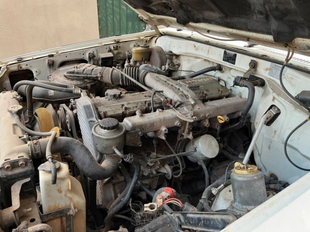 toyota-landcruiser-hz-2010-big-3