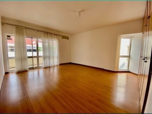 arrenda-se-magnifica-moradia-t41-no-condominio-aysha-garden-no-triunfo-big-2