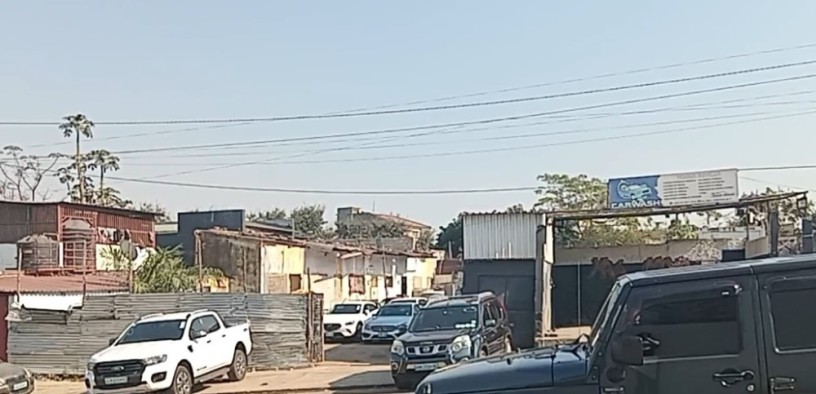 trespassa-se-espaco-alto-mae-685m2-big-1