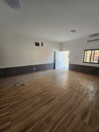 arrenda-se-um-apartamento-tipo-2-no-hulene-na-berma-da-estrada-big-3