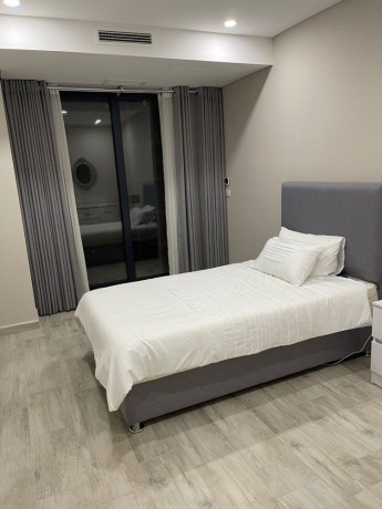 arrenda-se-luxuoso-apartamento-t2-mobilado-no-plaza-big-3